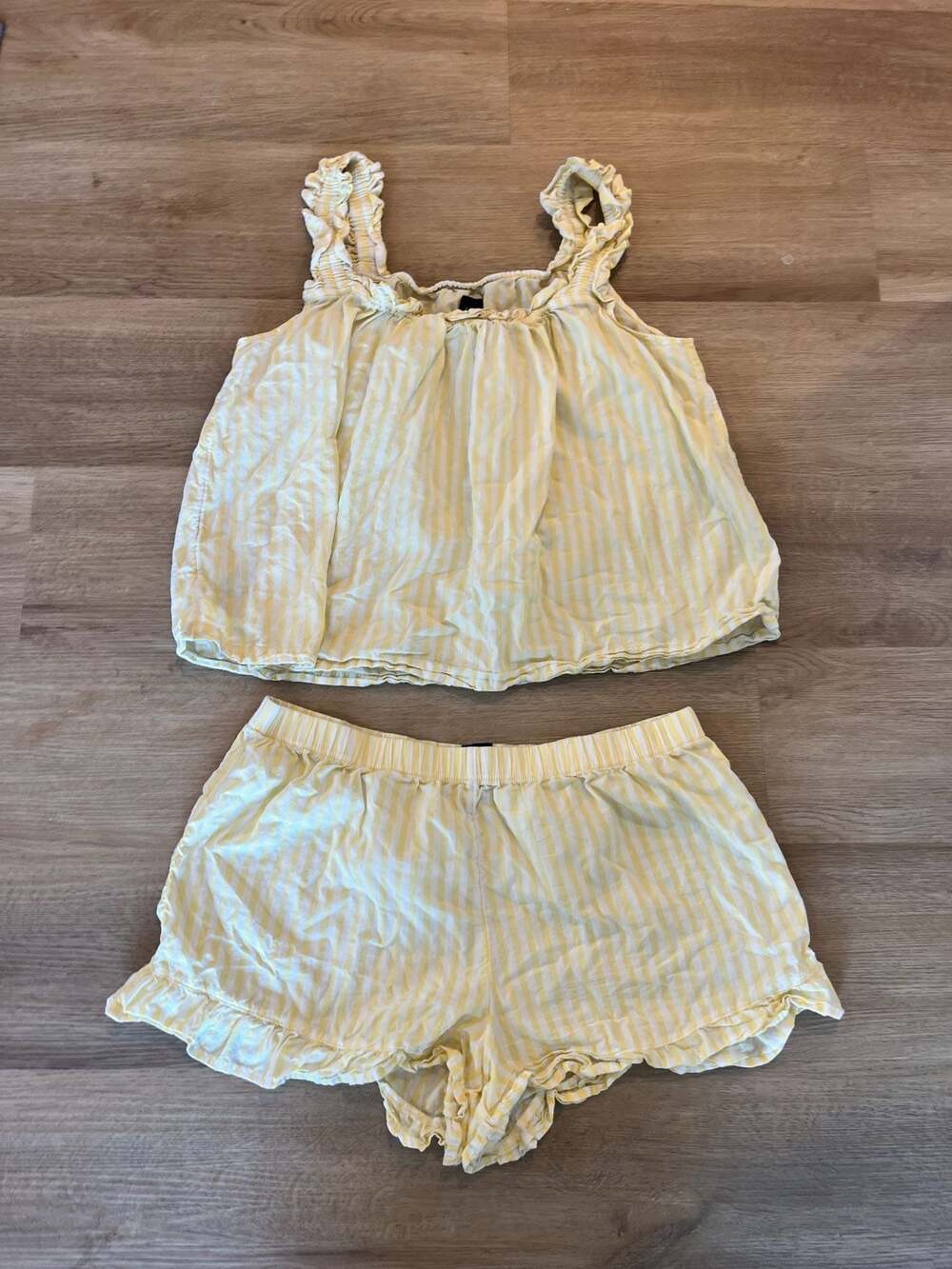 Gap, Baby Doll Butter Yellow & White Striped Ruffle Tank Top/Shorts Pajama Set,L